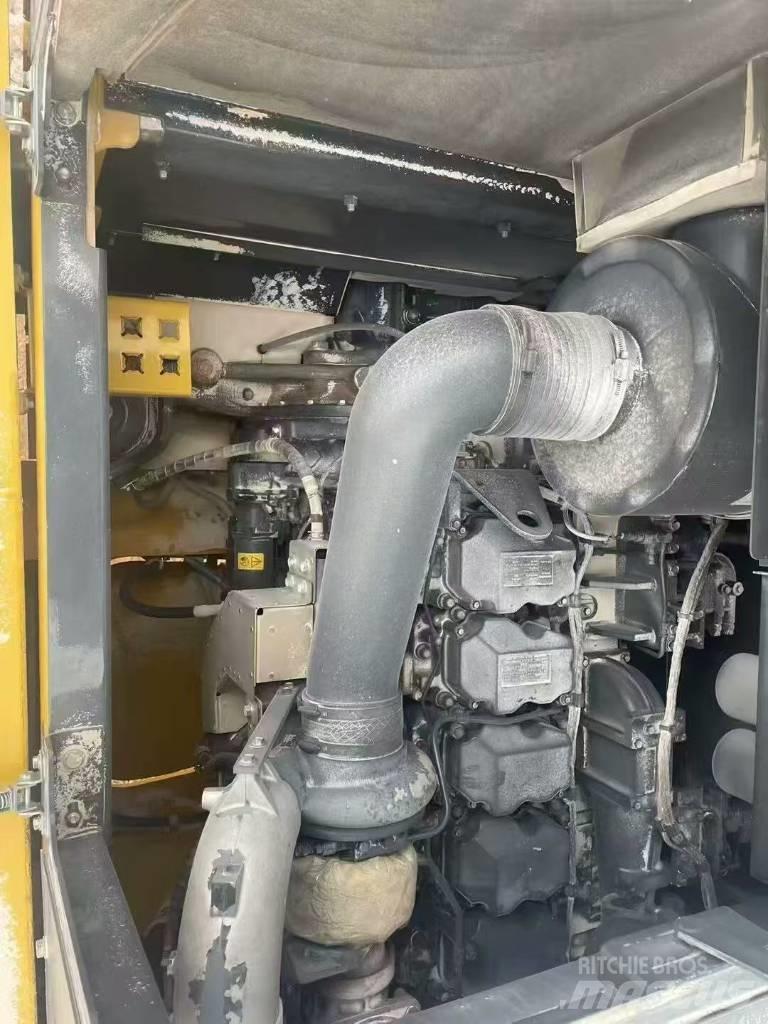 Komatsu pc850 حفارات زحافة