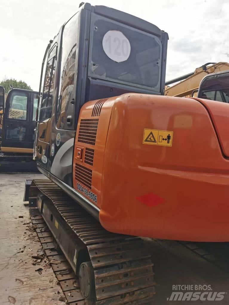 Hitachi ZX 70 حفارات وسط 7 طن - 12 طن