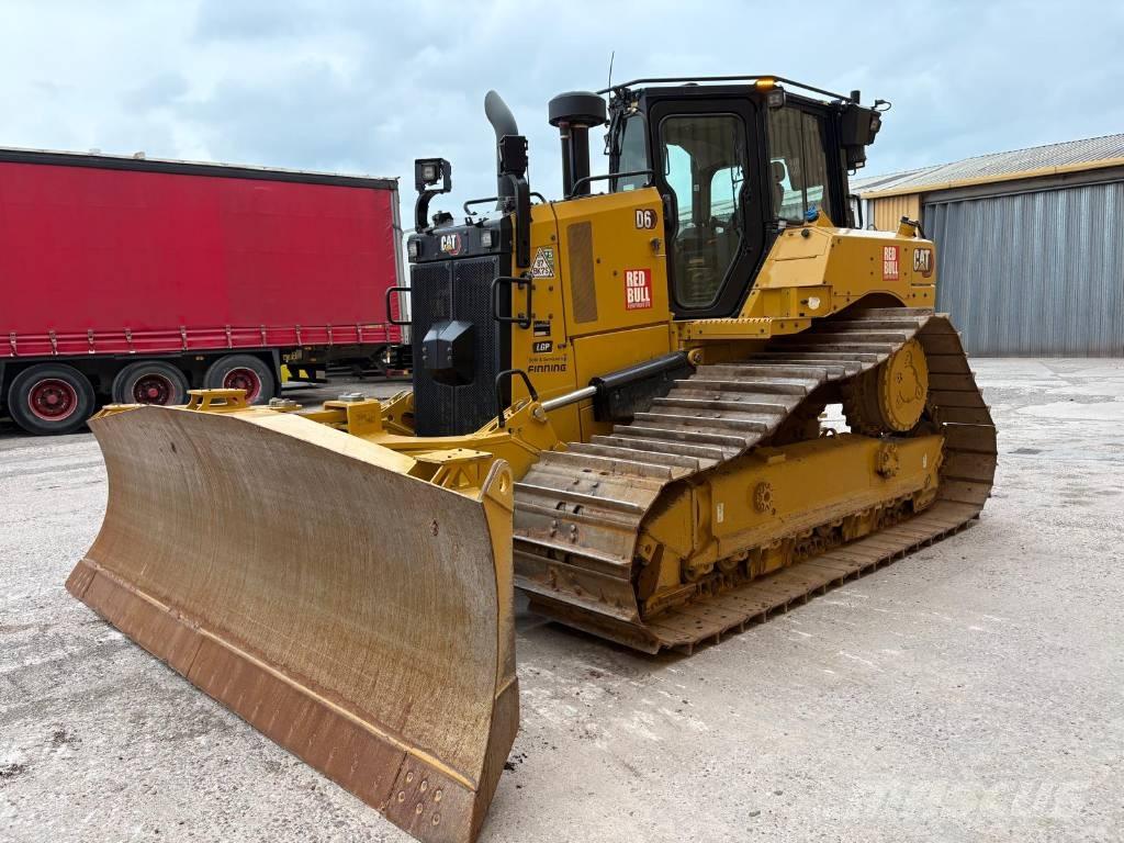 CAT D 6 LGP بلدوزرات مجنزرة