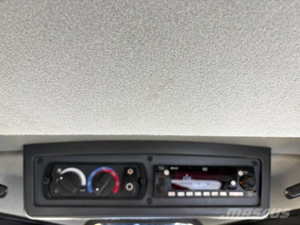 CAT D 6 LGP بلدوزرات مجنزرة