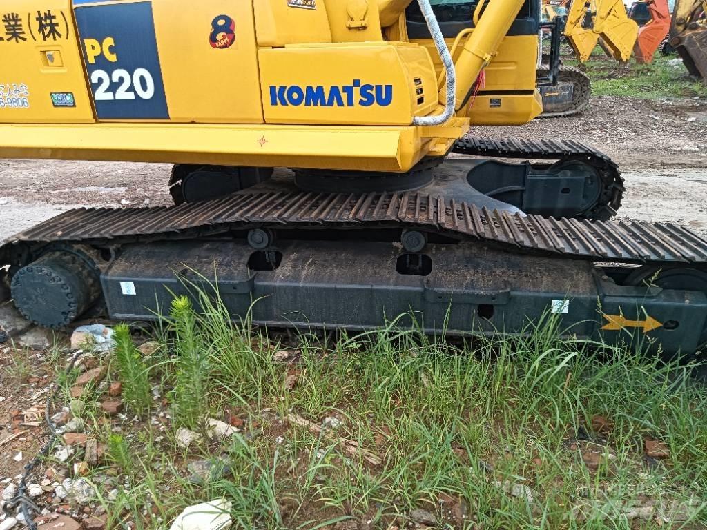 Komatsu PC 220-8 حفارات زحافة