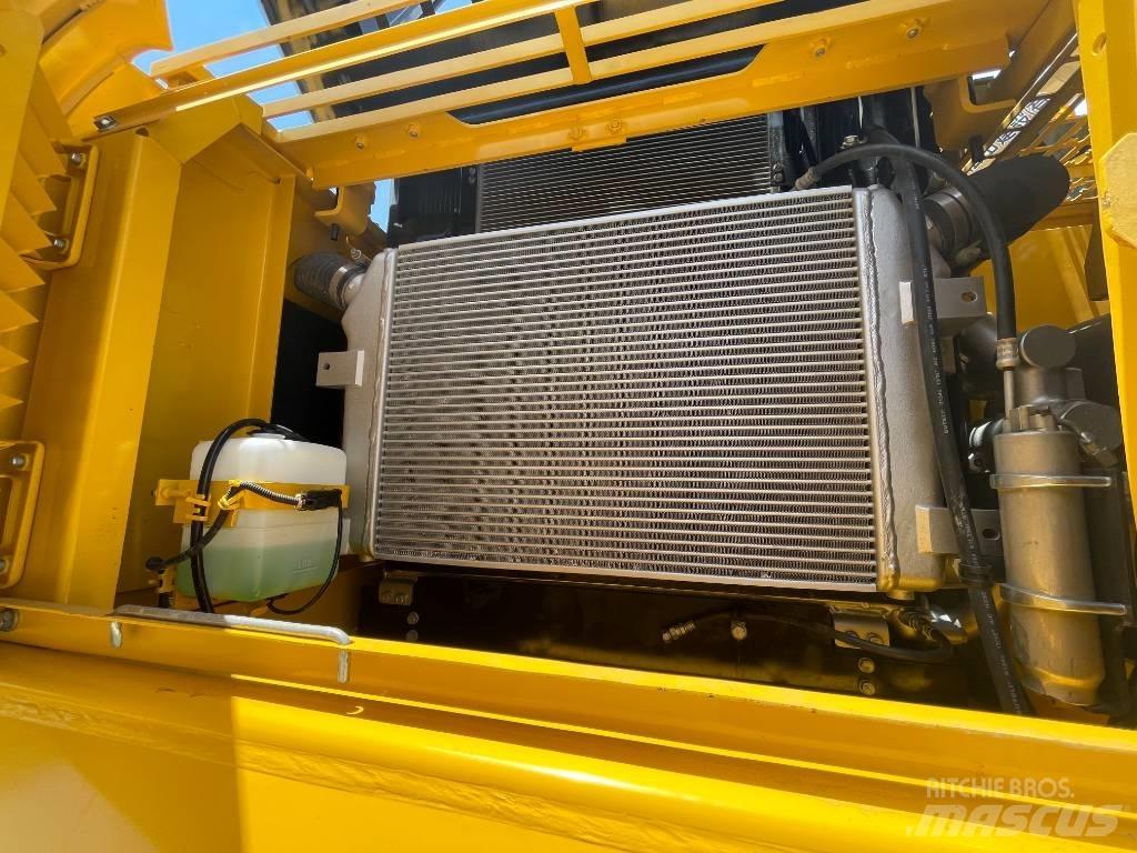 Komatsu PC360 حفارات زحافة