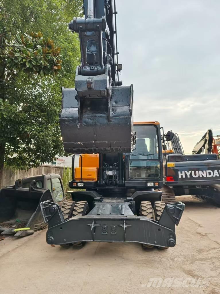 Hyundai R210w-9 حفارات بعجل