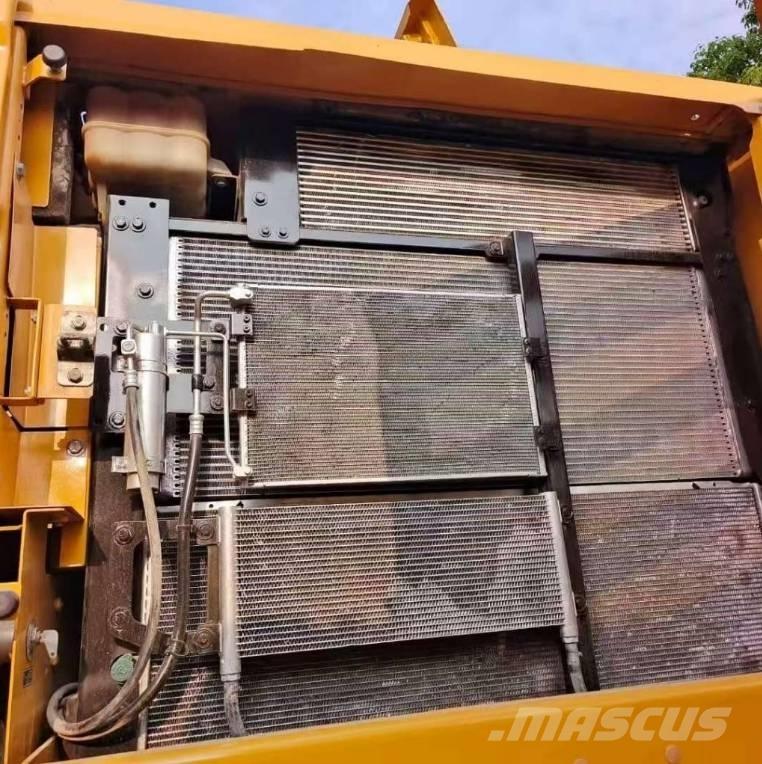 CAT 336 GC حفارات زحافة