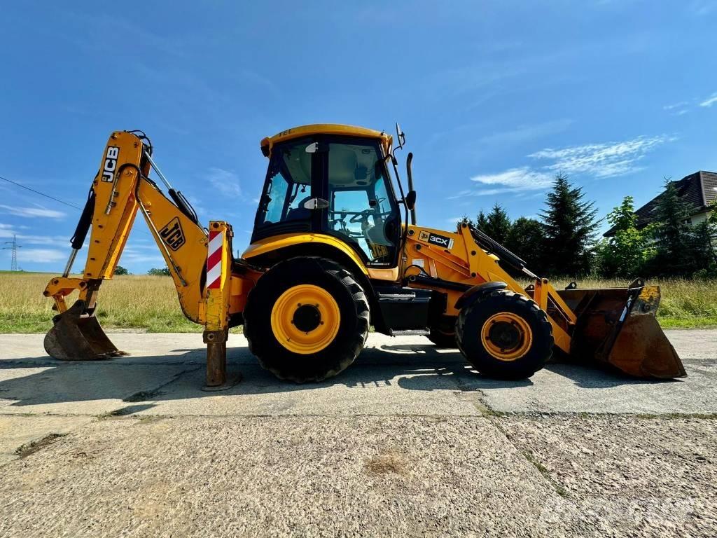 JCB 3 CX لوادر ذات جرافات عكسية