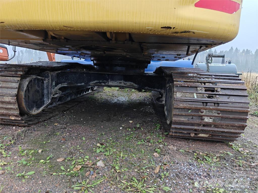 CAT 320 حفارات زحافة