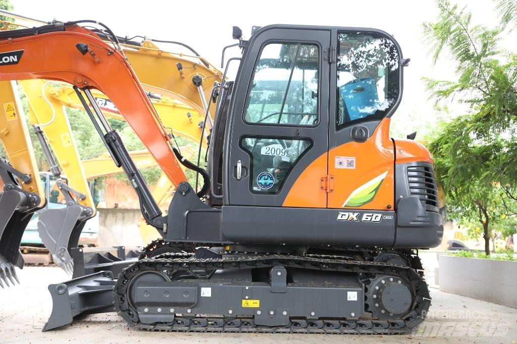 Develon DX 60 E-10 N حفارات بعجل