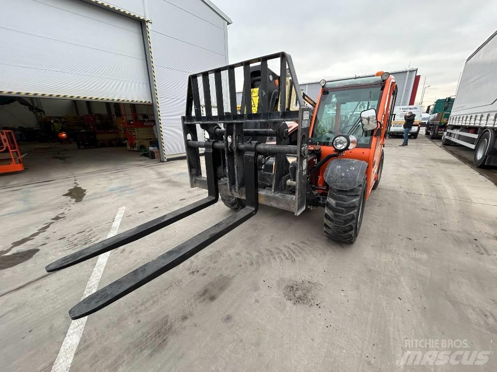 JLG 2505 H مناولات متداخلة