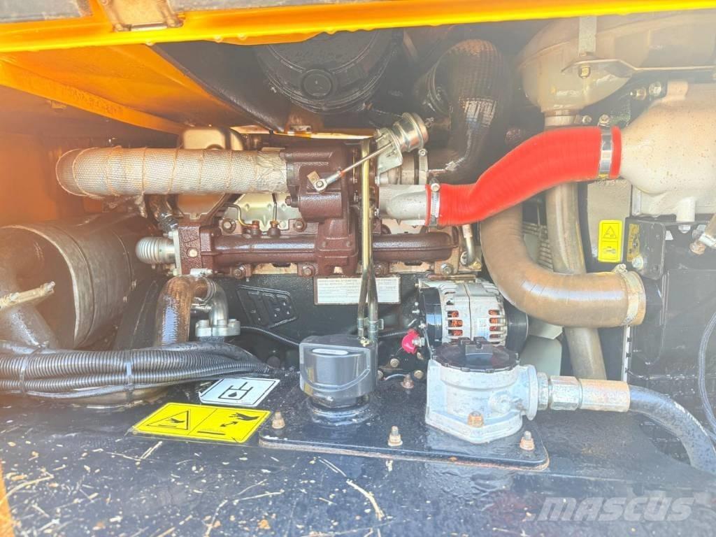 JCB 6 T عربات نقل قلابة للمواقع