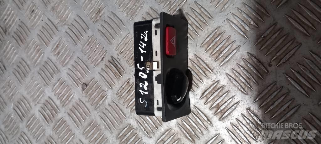 Scania R 440.   1900317 كابينة والداخلية