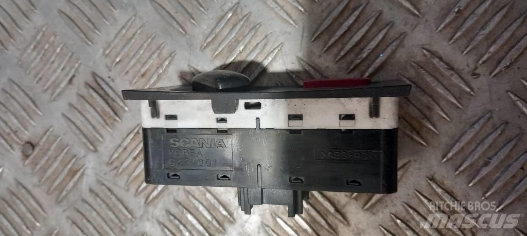 Scania R 440.   1900317 كابينة والداخلية
