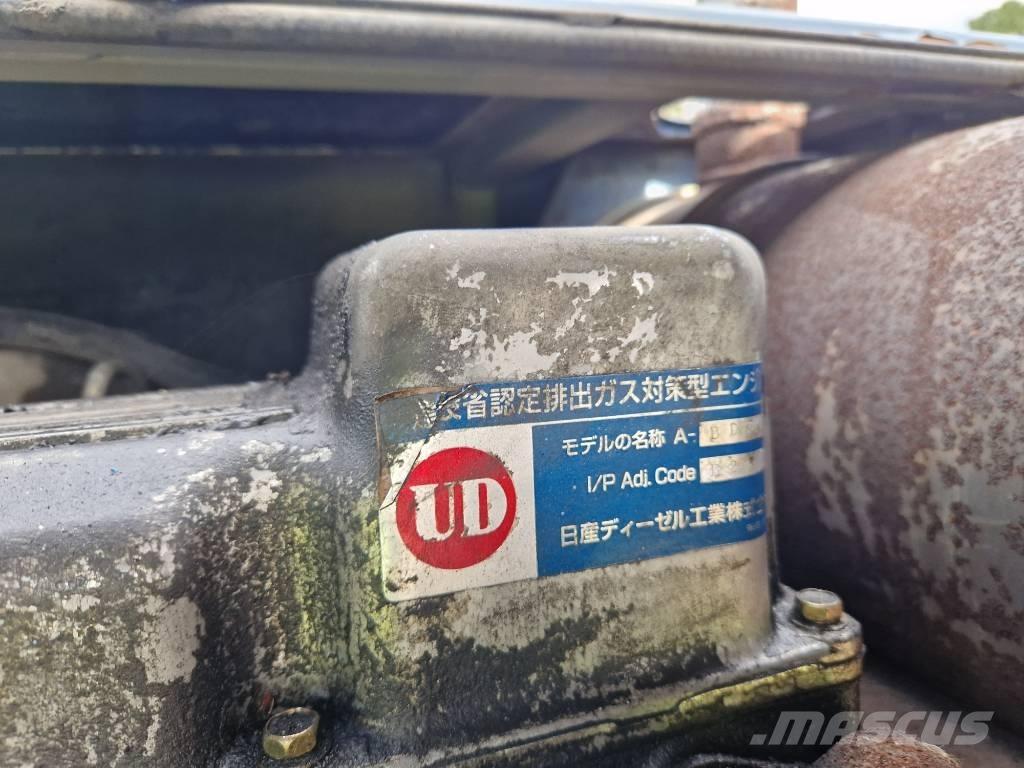 Takeuchi TB070w حفارات بعجل