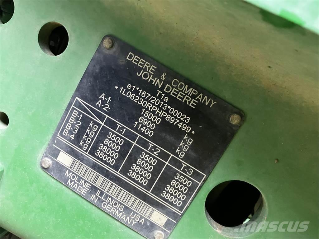 John Deere 6230R الجرارات