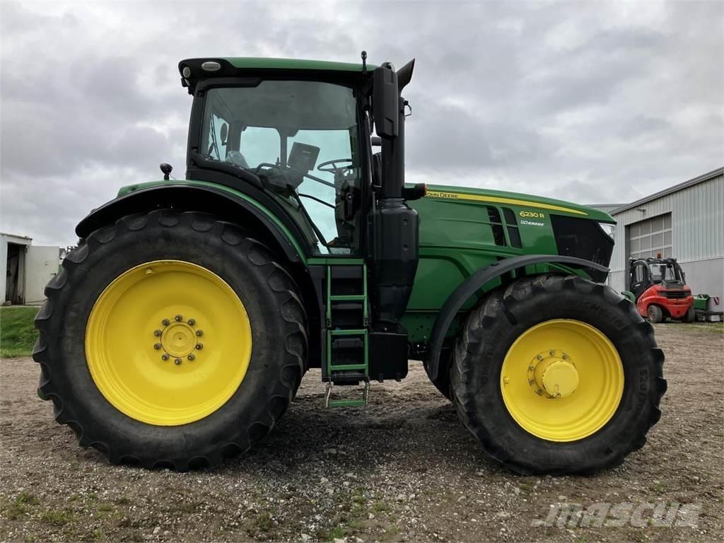 John Deere 6230R الجرارات