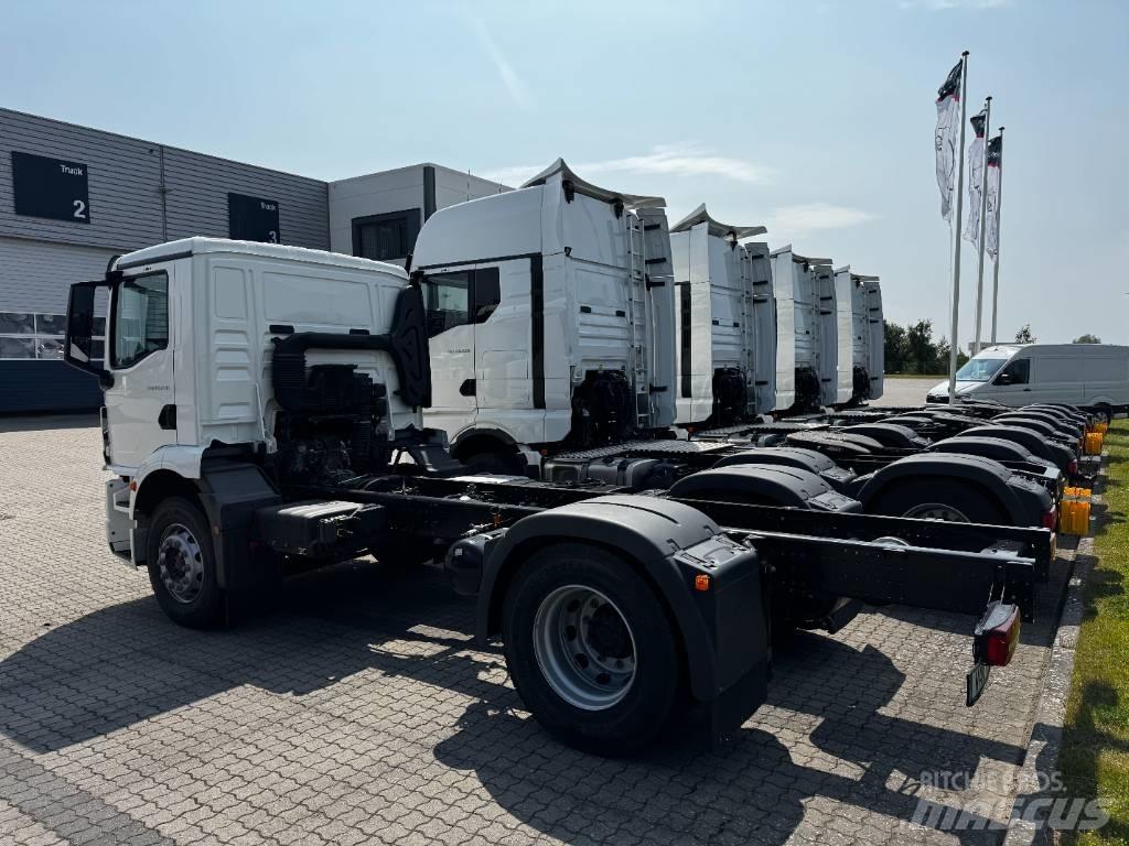 MAN TGM 18.290 شاحنات بمقصورة وهيكل