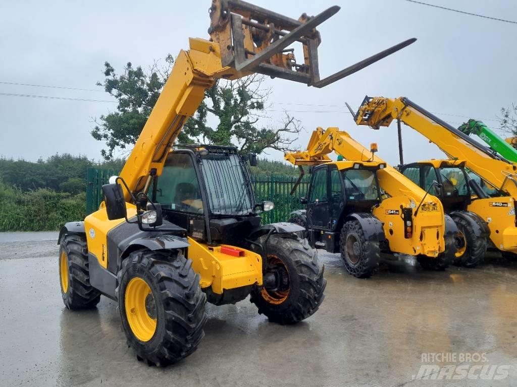 JCB 541-70 معدات مناولة لأغراض الزراعة
