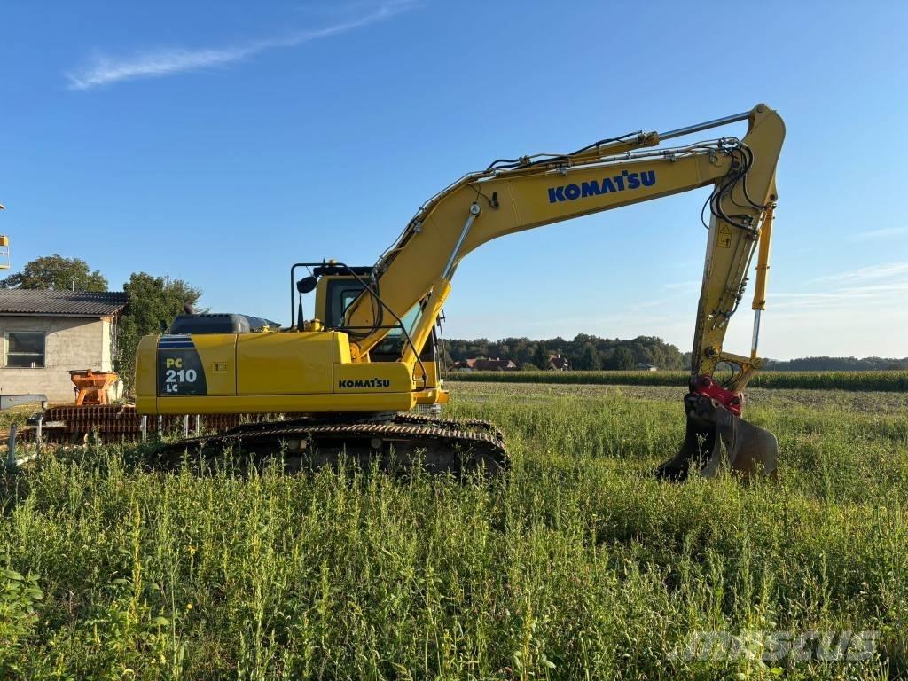 Komatsu PC 210 LC-8 حفارات زحافة
