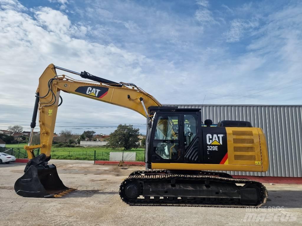 CAT 320 EL حفارات زحافة