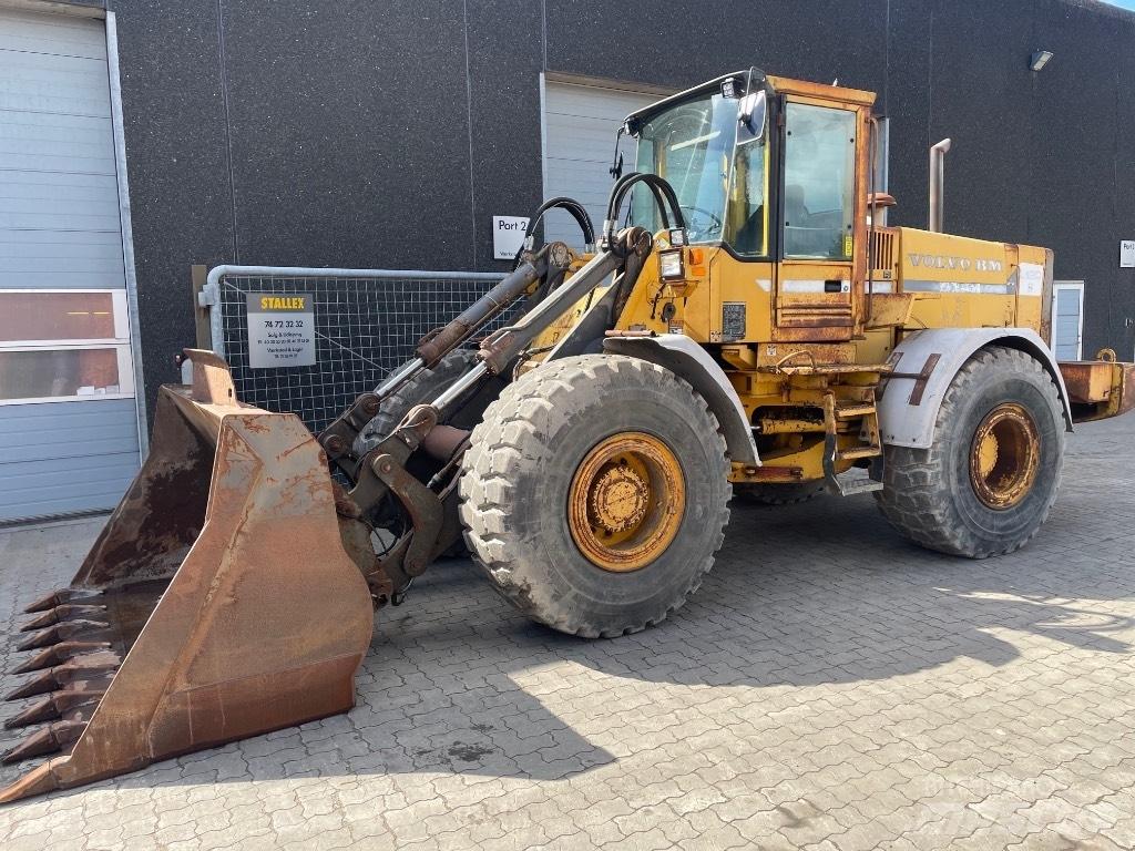 Volvo L120B لوادر بعجل