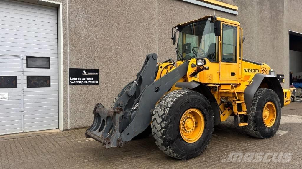 Volvo L 90 E لوادر بعجل