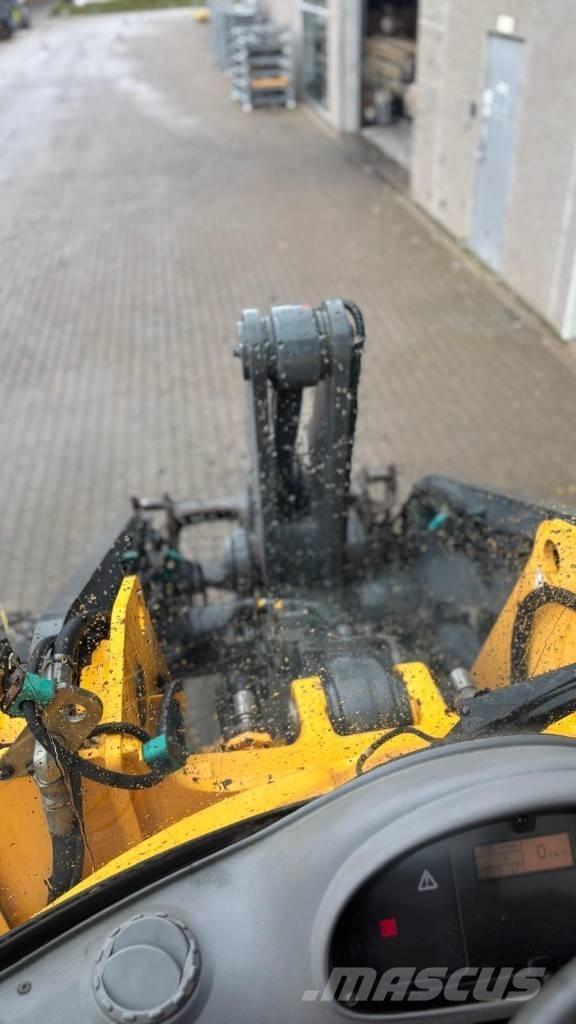 Volvo L 90 E لوادر بعجل