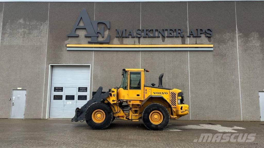 Volvo L 90 E لوادر بعجل