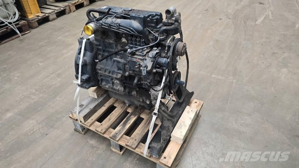 Kubota V 2403 محركات
