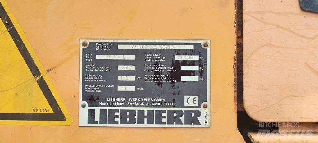 Liebherr PR 744 L بلدوزرات مجنزرة