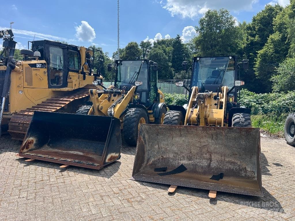 CAT 908M - 908 M لوادر بعجل