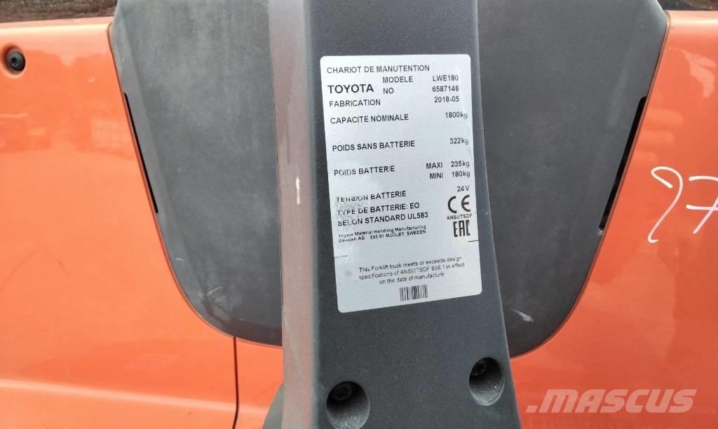 Toyota LWE 180 معدات الرفع منخفض المستوى
