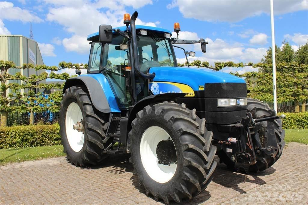 New Holland TM175 الجرارات