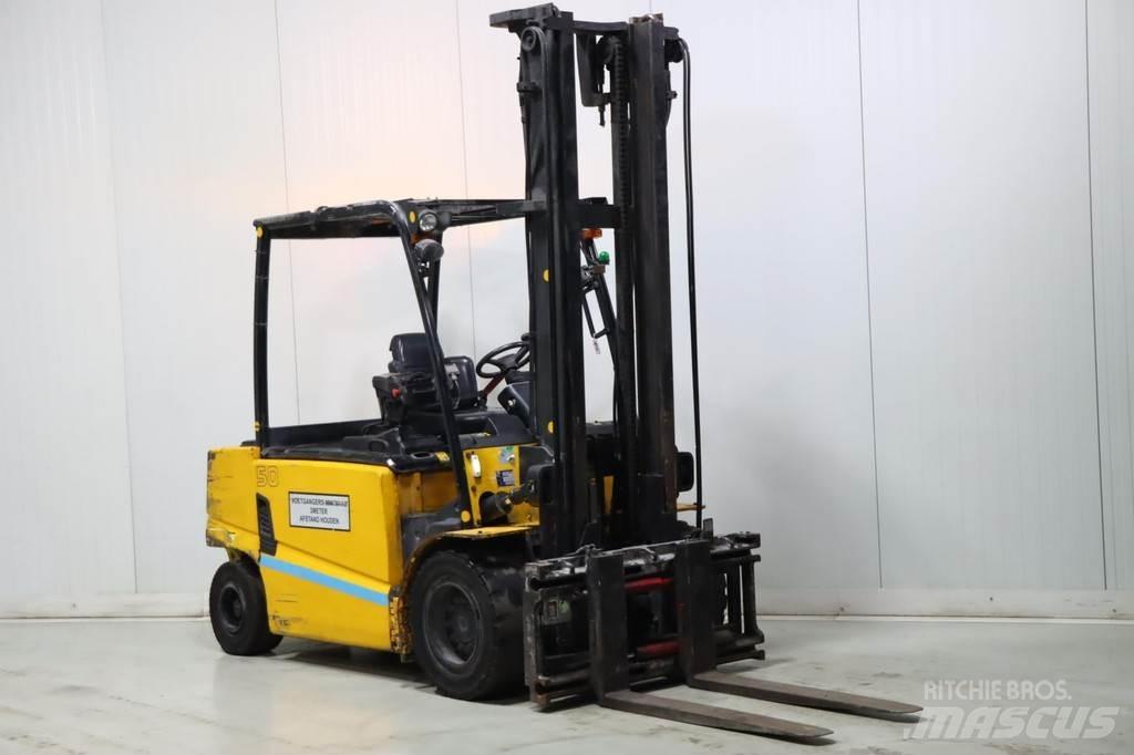 Hyundai 50B-9 شاحنات ذات رافعات شوكية تعمل بالكهرباء