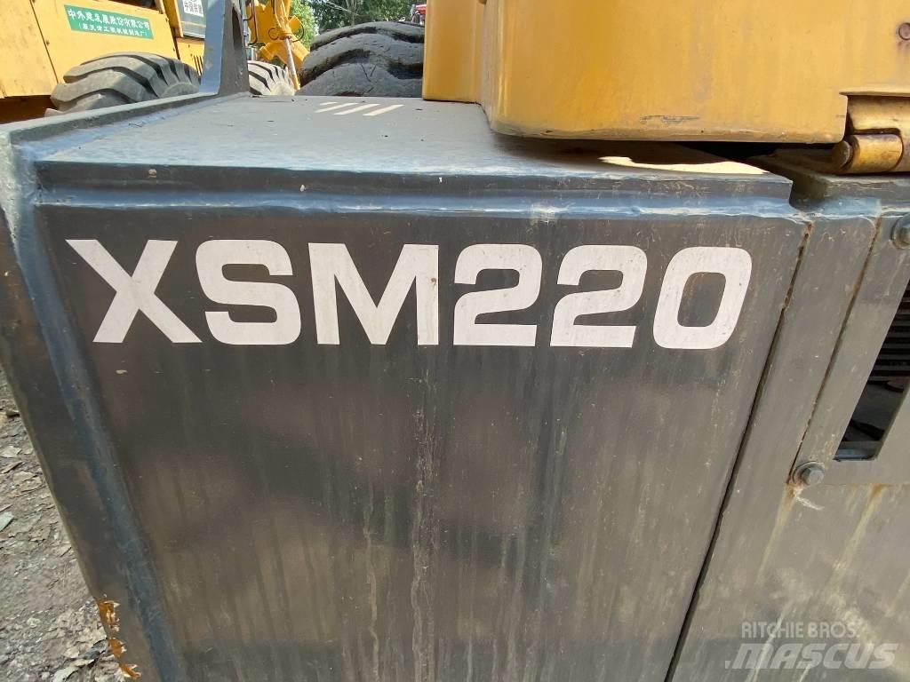 XCMG XSM 220 مداحل أحادية الأسطوانة