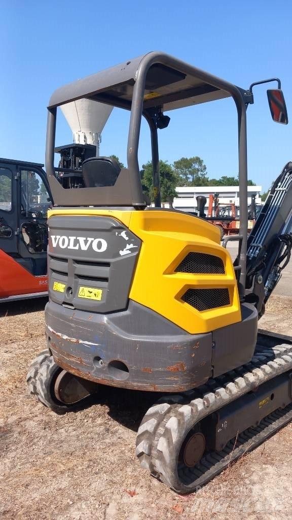 Volvo EC 27 D حفارات صغيرة أقل من 7 طن (حفارات صغيرة)