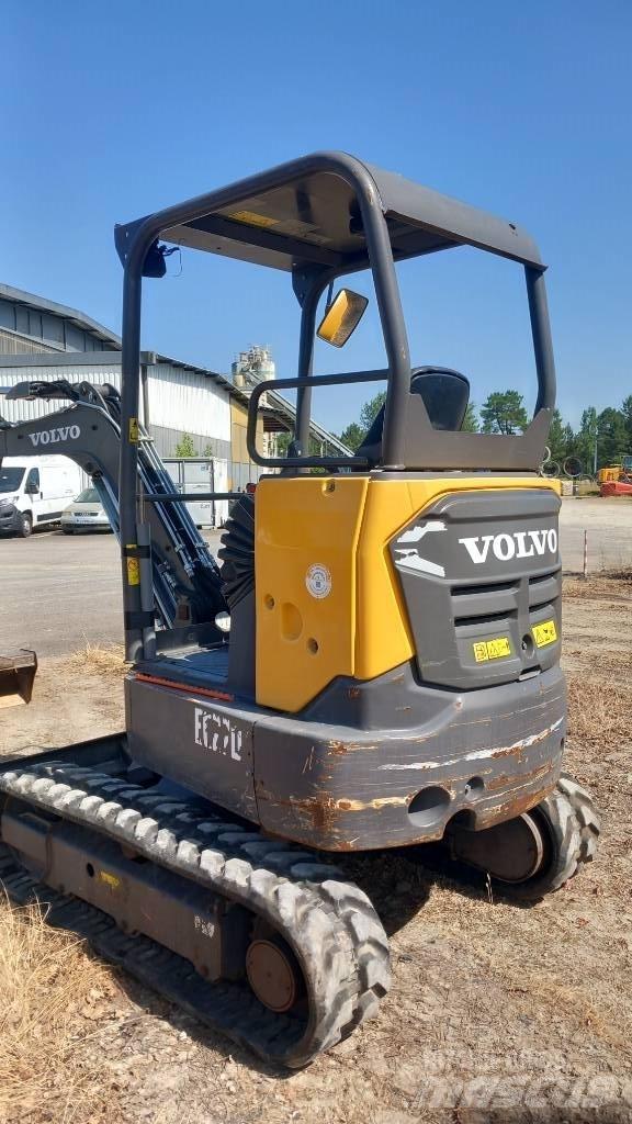 Volvo EC 27 D حفارات صغيرة أقل من 7 طن (حفارات صغيرة)