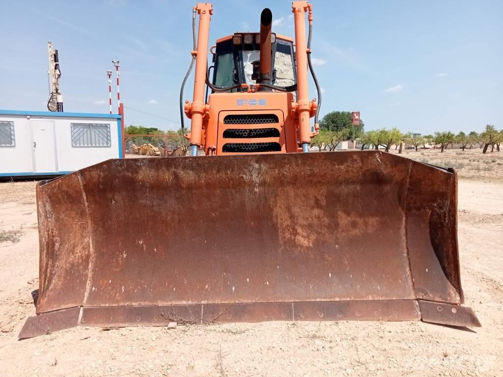 Fiat-Hitachi D 180 بلدوزرات مجنزرة