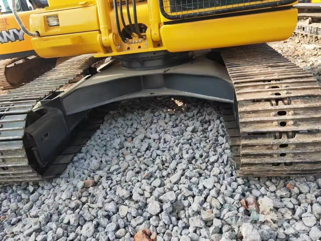 Komatsu PC 110 حفارات زحافة