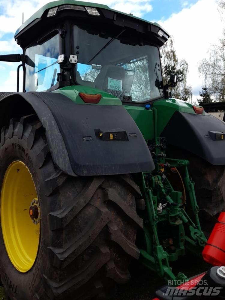 John Deere 8R 340 الجرارات