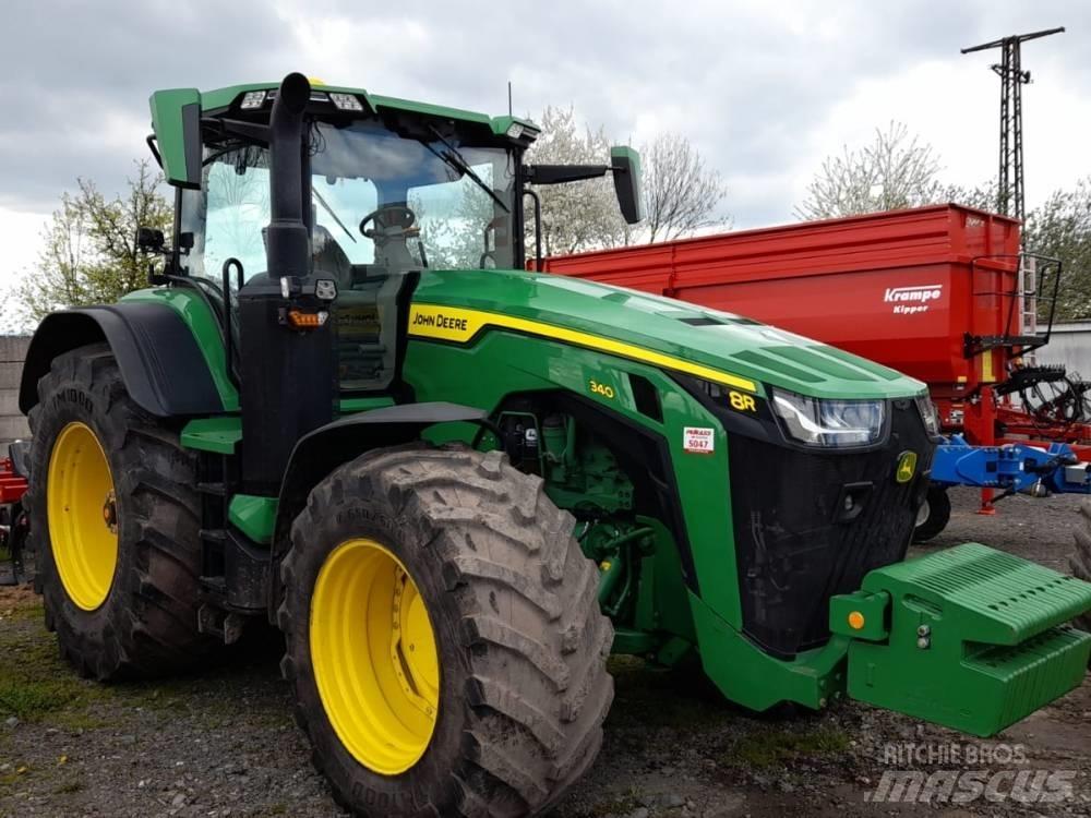 John Deere 8R 340 الجرارات