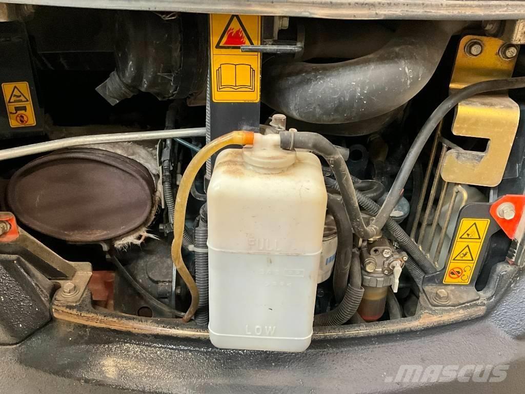 Kubota U 27-4 حفارات صغيرة أقل من 7 طن (حفارات صغيرة)