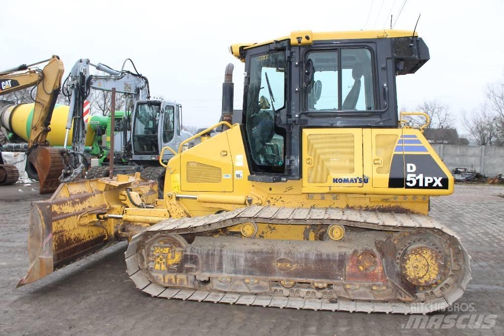 Komatsu D 51 PX-22 بلدوزرات مجنزرة