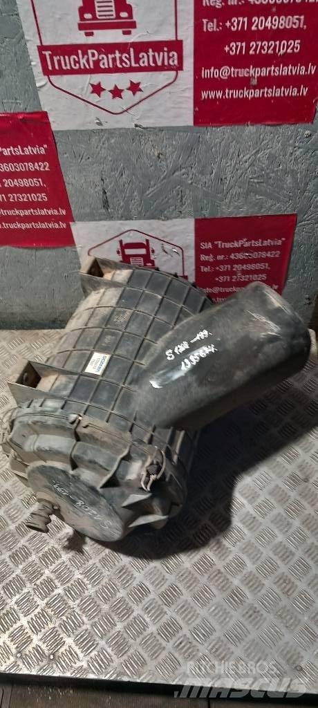 Scania 94 D.    1335674 كابينة والداخلية