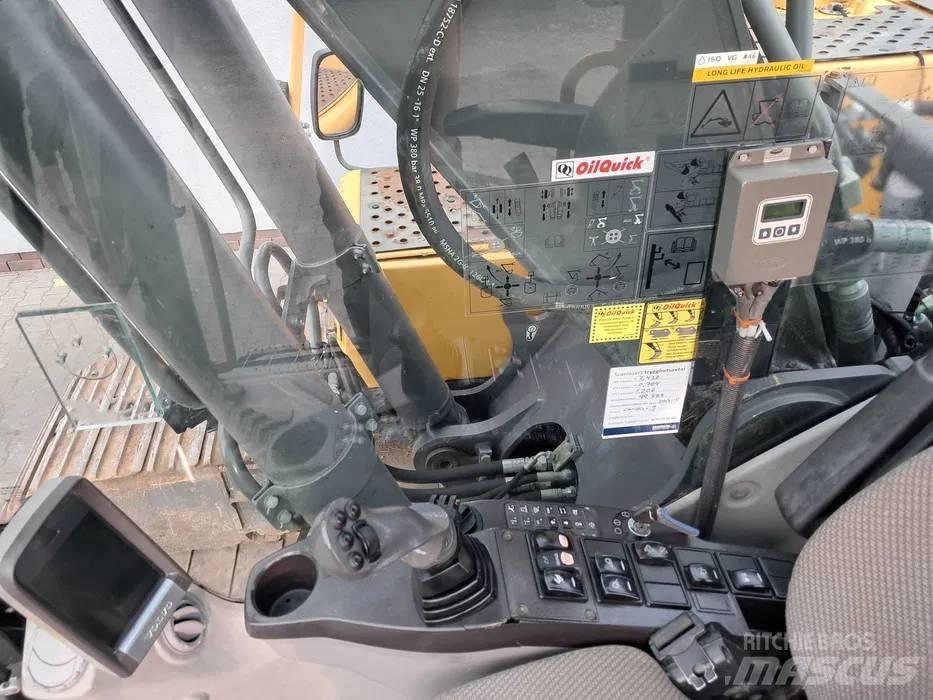 Volvo EC 220 DL حفارات زحافة