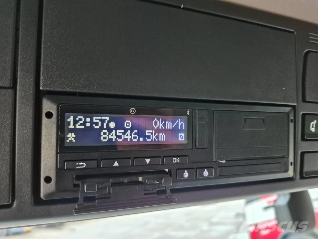 DAF XD 370 شاحنات بغطاء جانبي