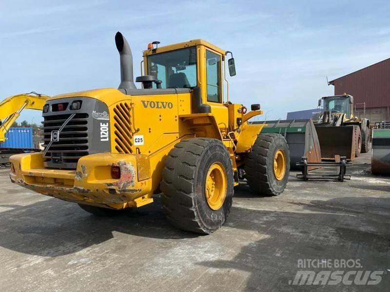 Volvo L 120 E.Ref.10 لوادر بعجل