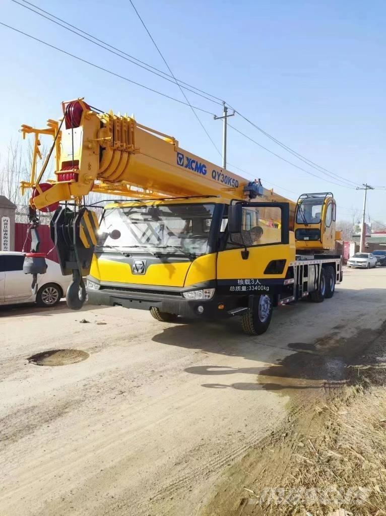 XCMG QY30T رافعات صالحة لكل أنواع الطرق