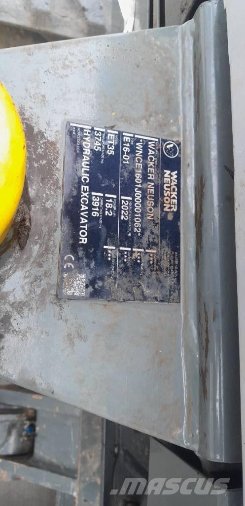 Wacker Neuson ET 35 حفارات زحافة