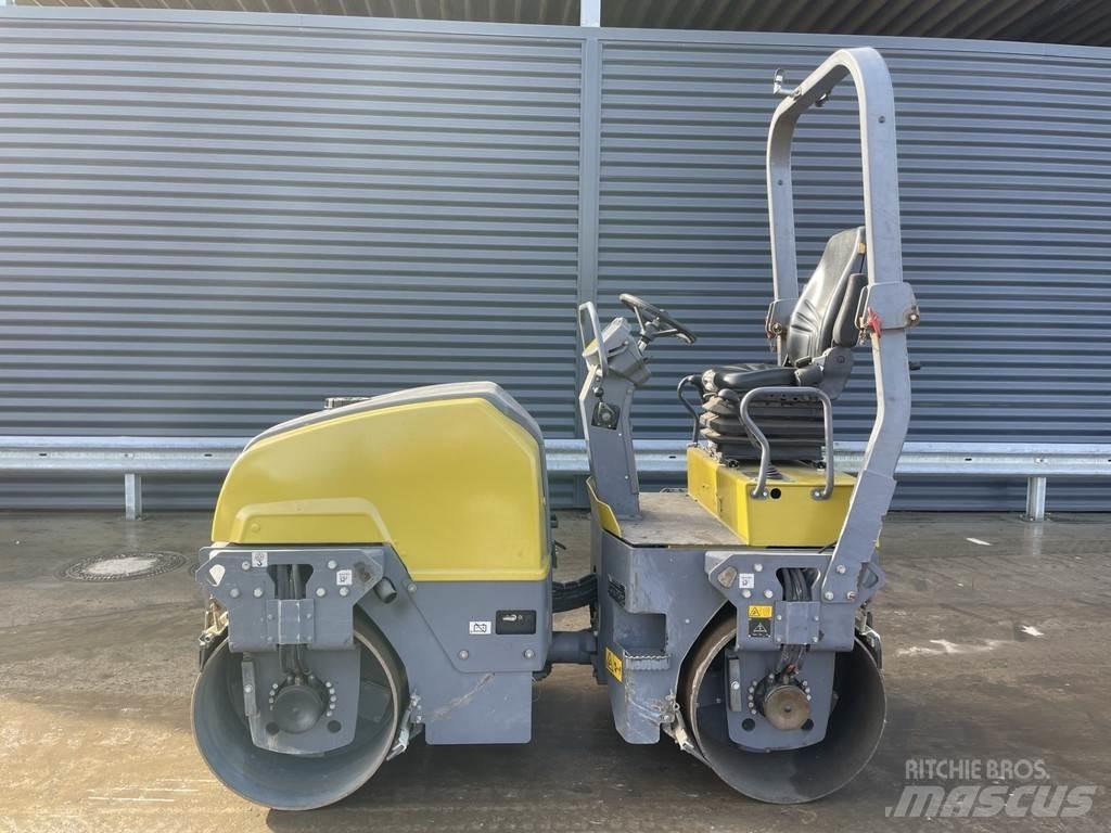 Dynapac CC1200 مداحل ثنائية الاسطوانة