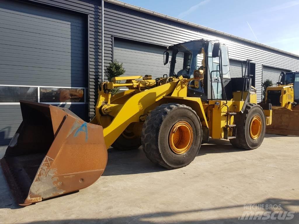 CAT 950 G لوادر بعجل