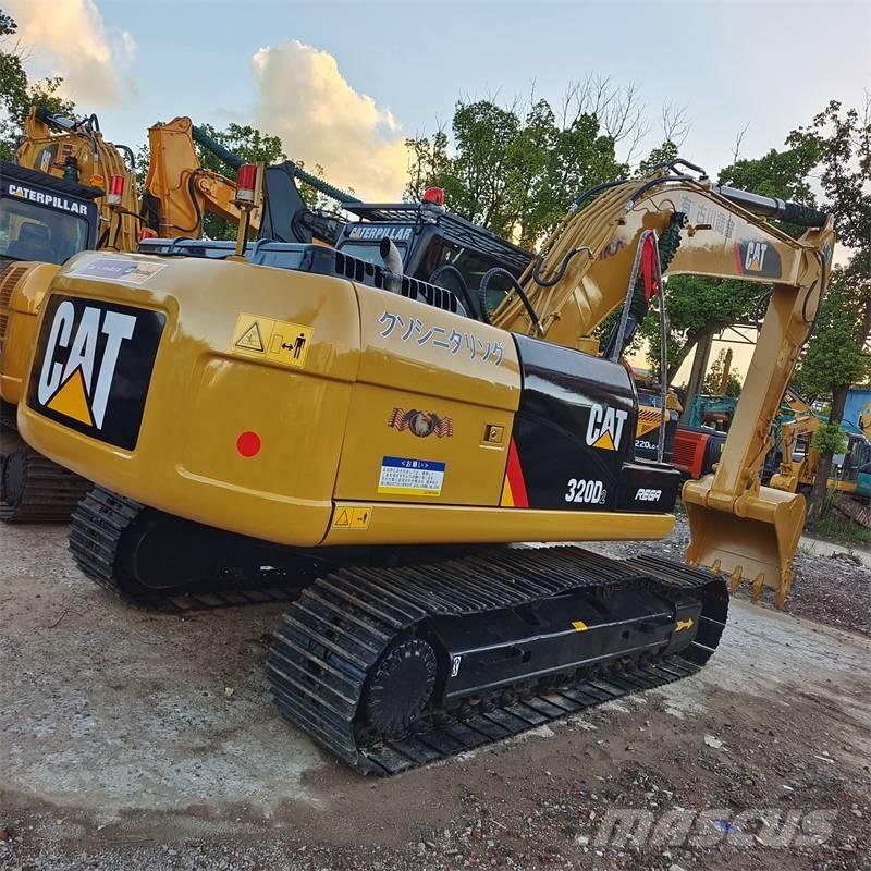 CAT 320 D حفارات زحافة